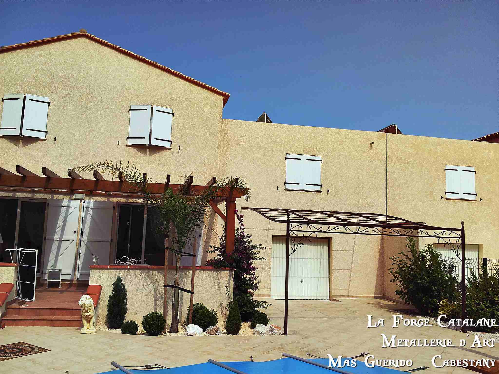 pergola demi chapeau gendarme filants rond frise vegetale fer Forge Catalane Cabestany (2).jpg